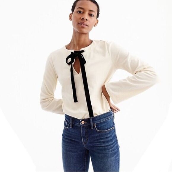 NEW ✨ J.Crew Grey Velvet Bow Keyhole Top XXS - Picture 2 of 8